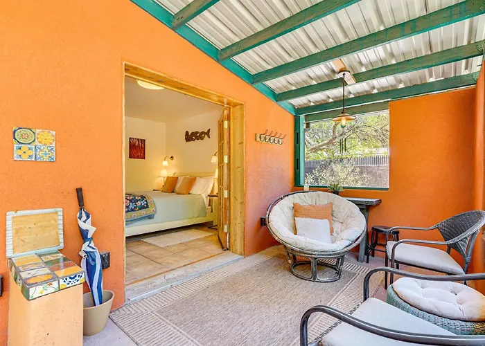 Vibrant 'casa Paloma' W/ Patio - Near Vineyards! Patagonia