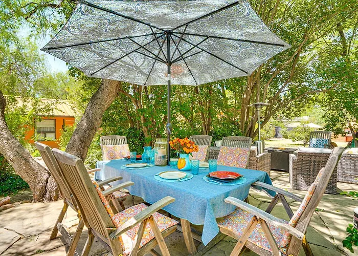 Vibrant 'casa Paloma' W/ Patio - Near Vineyards! Patagonia