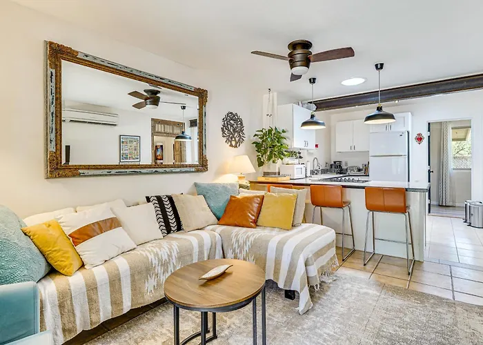 Apartment Vibrant 'casa Paloma' W/ Patio - Near Vineyards!